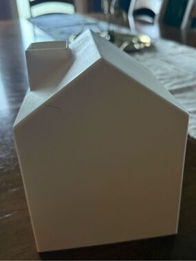Umbra House Tissue Box Cover white plastic